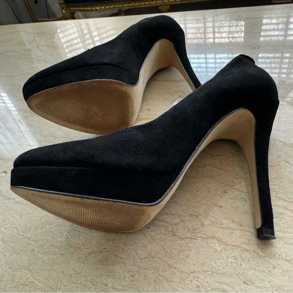 Michael Kors York Suede Pumps - Picture 5 of 7